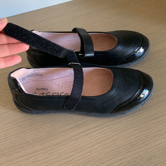 Girls Black Classic Velcro Closure - Picture 4 of 10